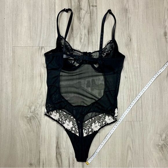Victoria’s Secret teddy black mesh cream embroidery underwire sz36C NWOT vintage - Picture 7 of 15